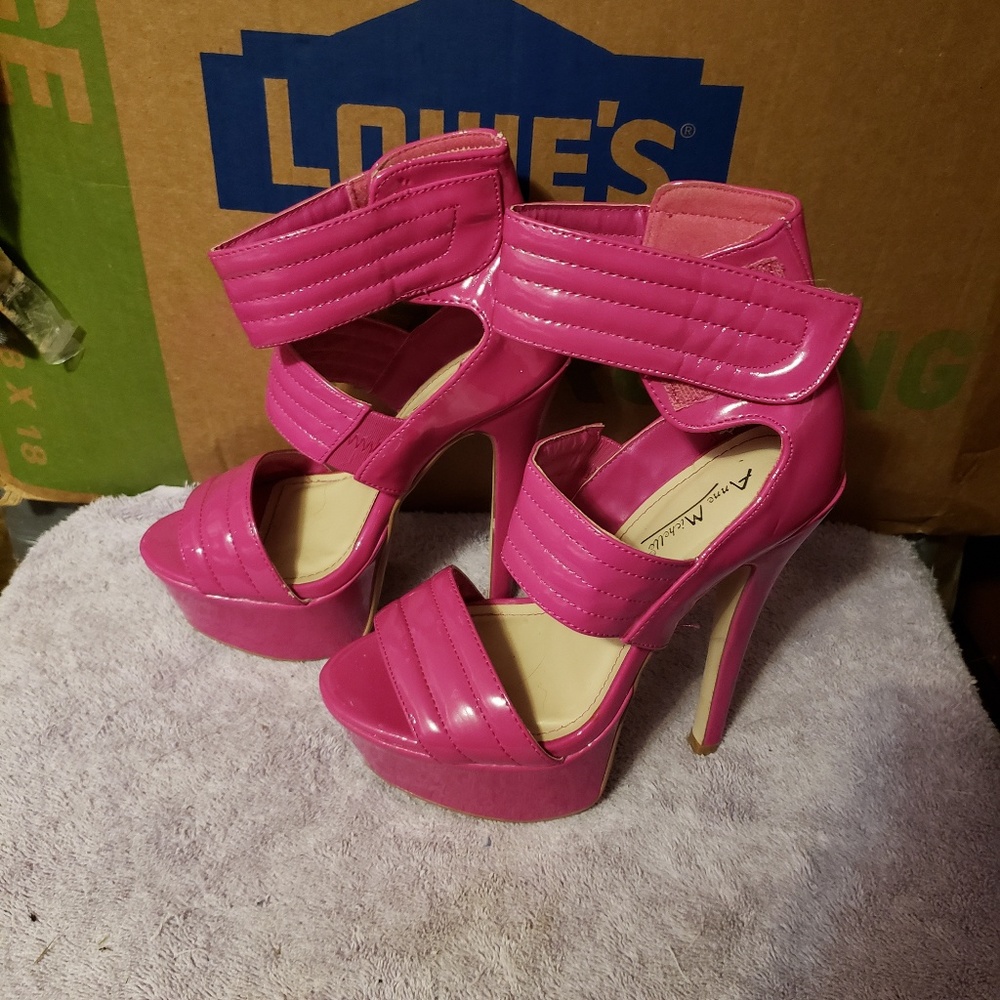 High heels  sheos